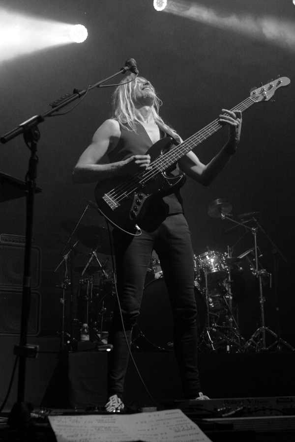 Steven Wilson – "Hand.Cannot.Erase" live. – 