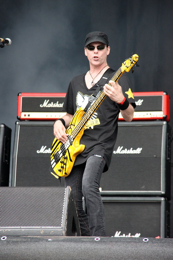 Stryper – Tim Gaines