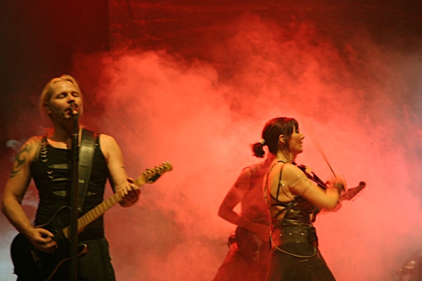 Subway To Sally – Auch als Exoten im Line-Up machen die STS richtig was her. – 