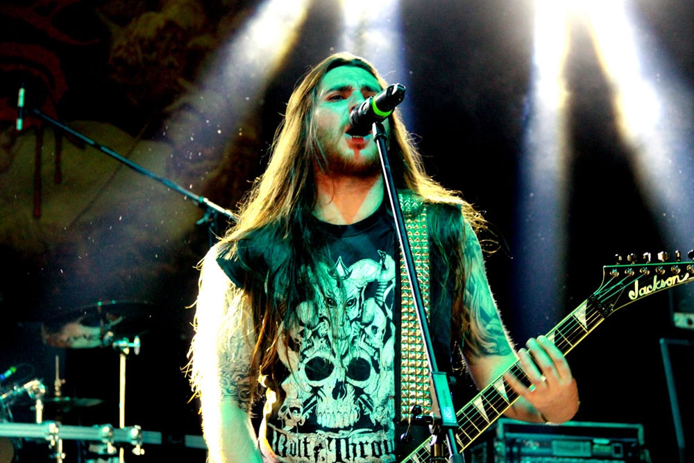 Legten die Halle in Schutt und Asche. – Suicidal Angels.