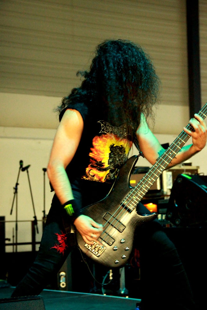 Legten die Halle in Schutt und Asche. – Suicidal Angels.