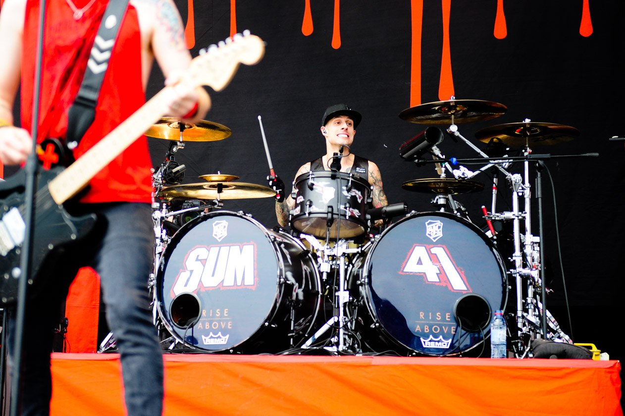 Sum 41 – Deryck Whibley und Co. rockten den Ring. – Frank Zummo.