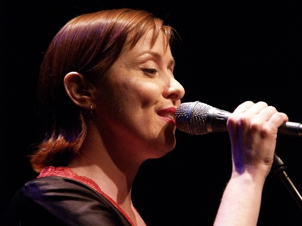 Suzanne Vega live im Theaterhaus in Stuttgart. – 