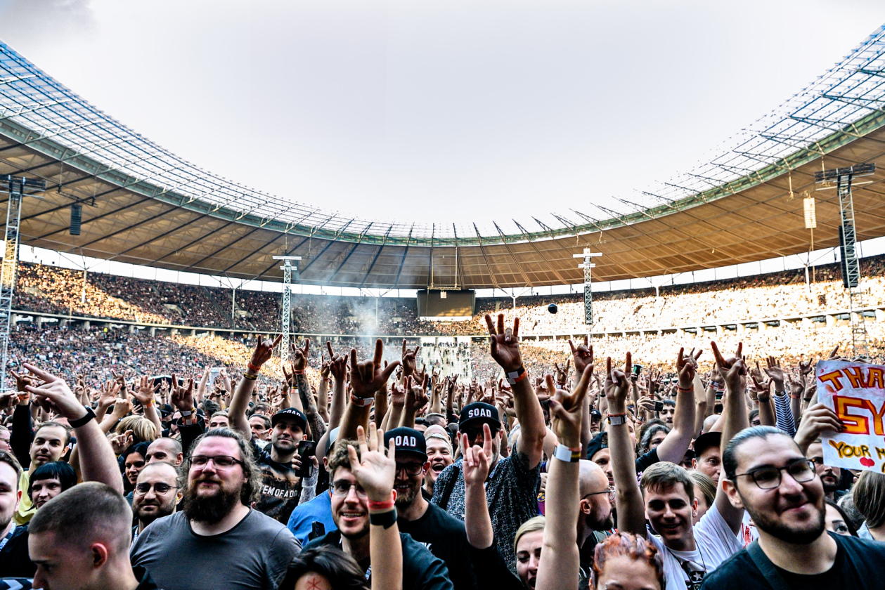System Of A Down – Serj Tankian und Band legten eines der Konzerte des Jahres auf die Bühne. – Olympiastadion.