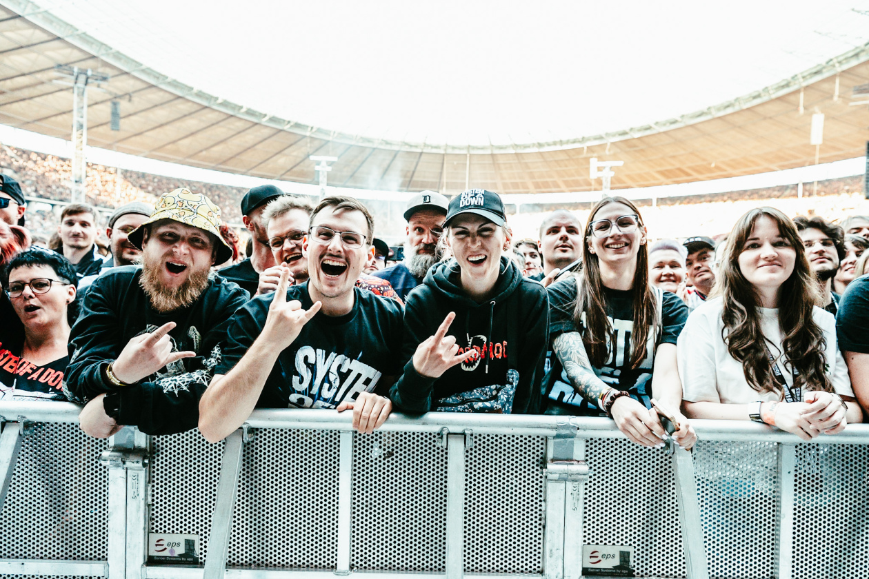 System Of A Down – Fans.