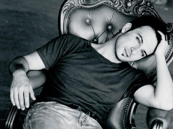 Tarkan zeigt seine Schokoladenseite. – 