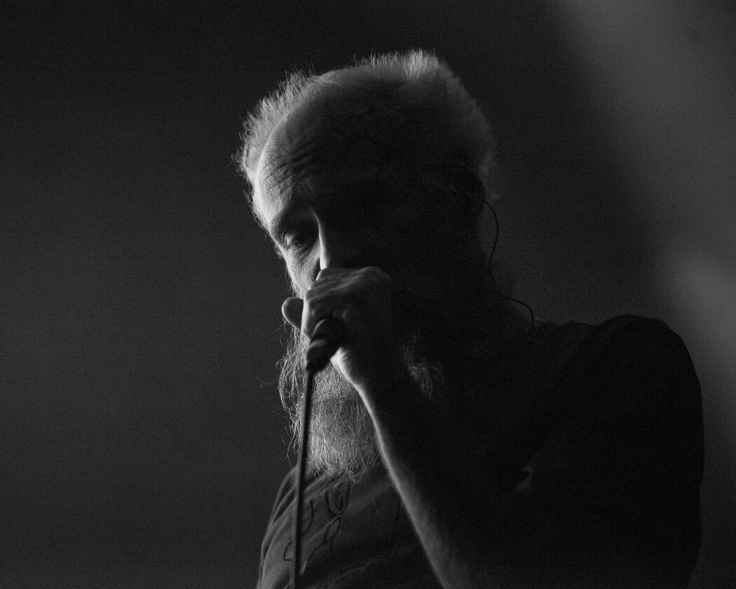 Die Punkrock-Band aus Bremen auf ihrem bis dato größten Headliner-Hallenkonzert. – Team Scheisse.