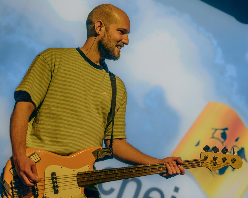 Die Punkrock-Band aus Bremen auf ihrem bis dato größten Headliner-Hallenkonzert. – Team Scheisse.