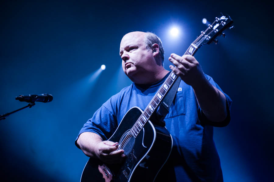 Zwei dicke Kerle und ihre Gitarren: Tenacious D rocken in Düsseldorf. – Tenacious D