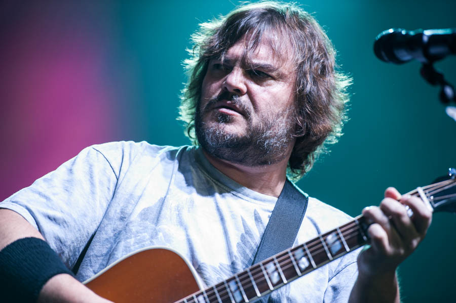 Zwei dicke Kerle und ihre Gitarren: Tenacious D rocken in Düsseldorf. – Tenacious D