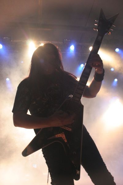 Auch ohne ihren Leadgitarristen sind Testament eine Macht. – 
