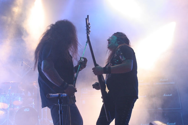 Auch ohne ihren Leadgitarristen sind Testament eine Macht. – 