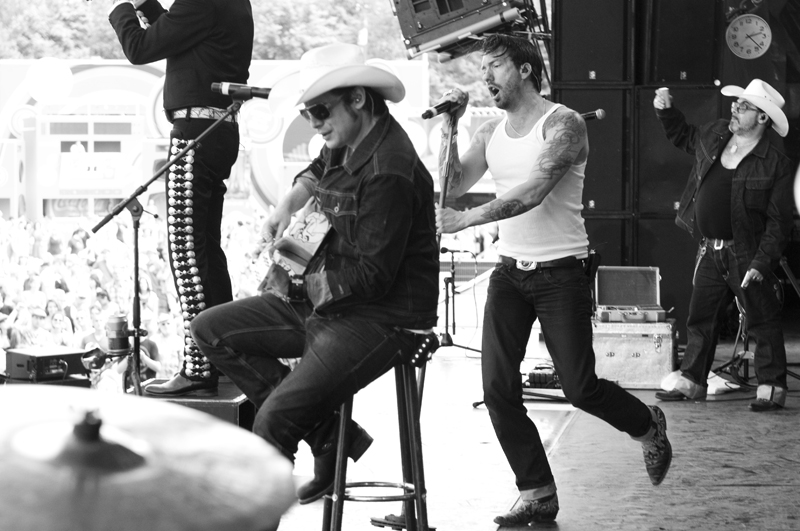 The BossHoss – Mit den Berlinern auf der Bühne. – Stagetime.