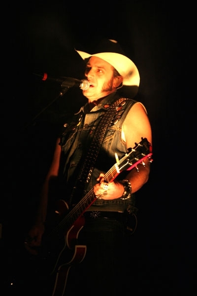 The BossHoss – 60% Musik, 40% Gelaber, so kennt man die Cowboys aus der Hauptstadt. – 