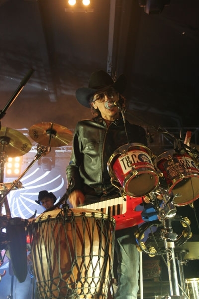 The BossHoss – 60% Musik, 40% Gelaber, so kennt man die Cowboys aus der Hauptstadt. – 