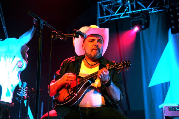 The BossHoss – 60% Musik, 40% Gelaber, so kennt man die Cowboys aus der Hauptstadt. – 
