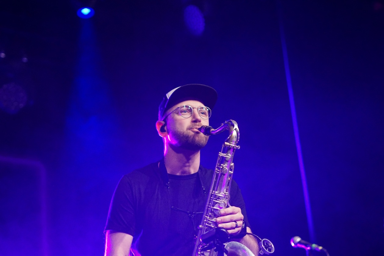 Ausverkauftes Haus und Ska satt: Joe Ibrahim und Band. – The Busters.