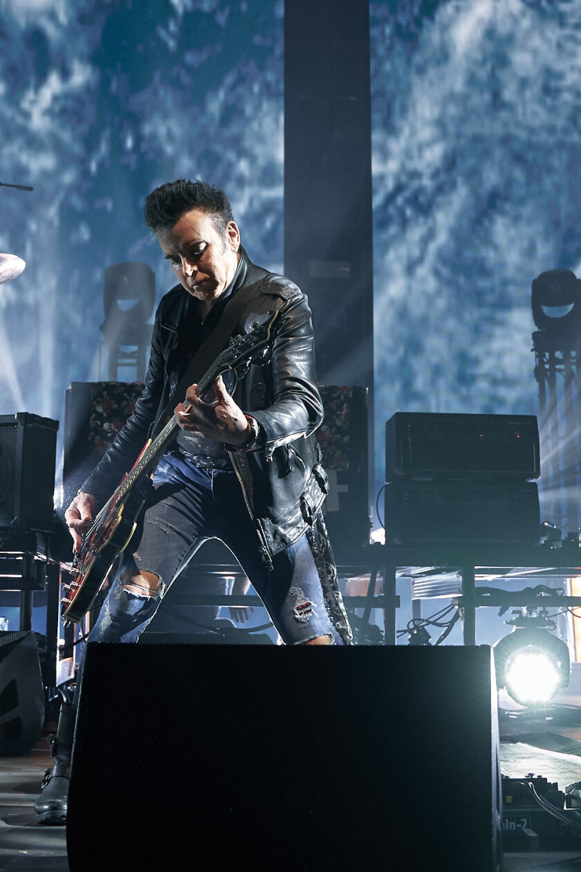 The Cure – Gut gelaunt auf Europa-Tour: Robert Smith und Band spielen ein mit Hits und Fanfavs gespicktes Set. – Simon.