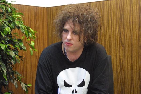 The Cure – Robert Smith steht Michael Schuh Rede und Antwort – 