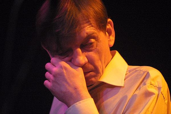 The Fall – Motzigel Mark E. Smith bat seine Band erneut auf eine Tournee. Rocken kann der alte Herr noch immer. – 