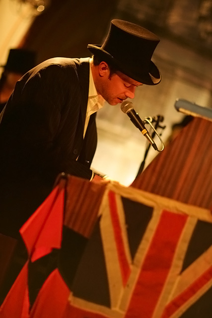 The Good, The Bad And The Queen – Ein außergewöhnliches Konzert in der lutherischen Kölner Kulturkirche. – 