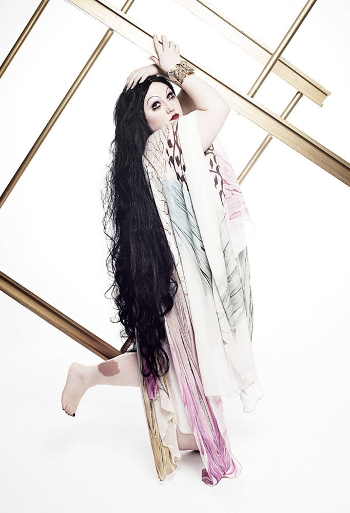 The Gossip – Die lesbische Ikone Beth Ditto und ihre Kollegen posieren zum "A Joyful Noise"-Album. – 