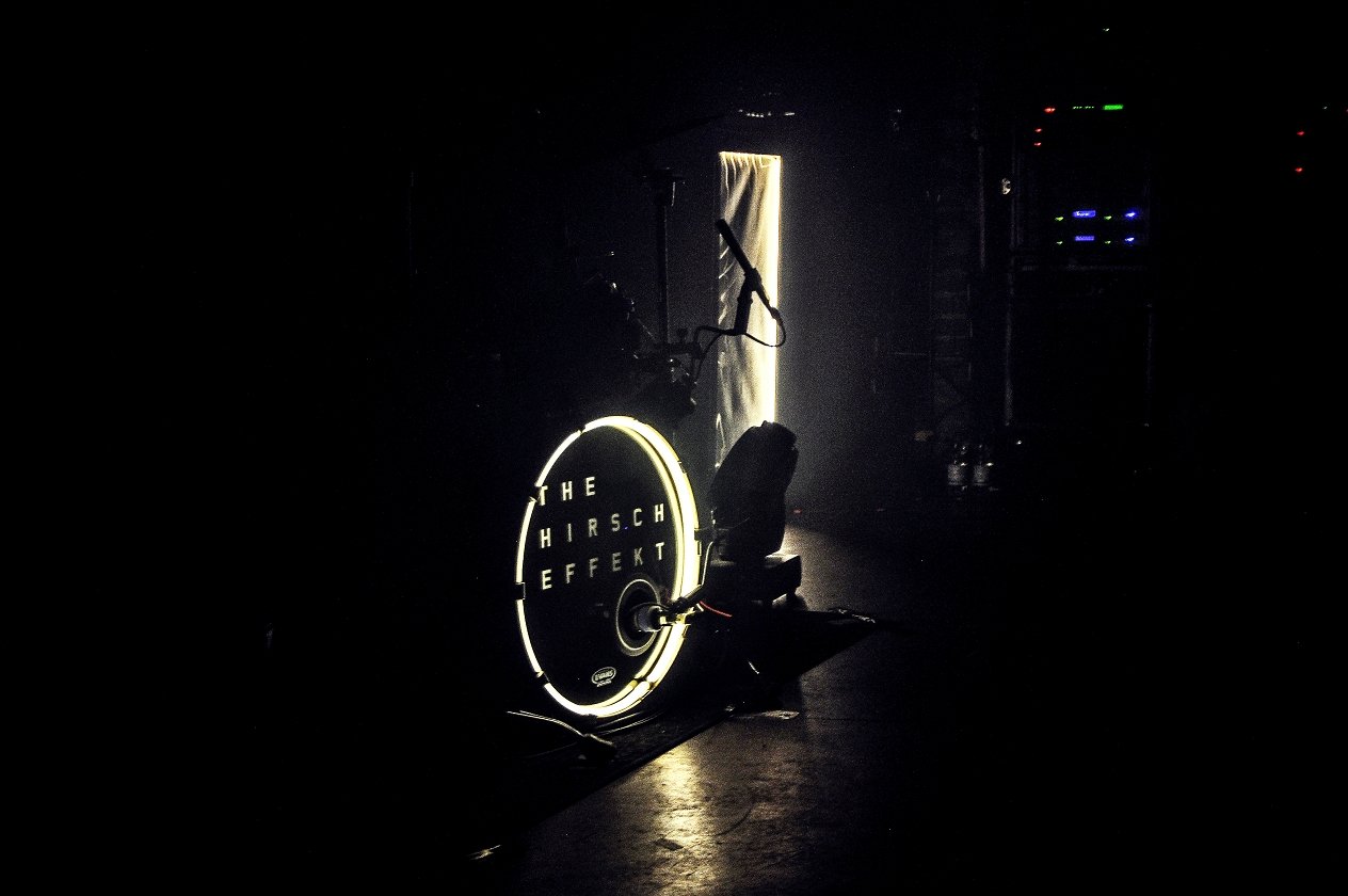 The Hirsch Effekt – Musikalischer Wahnwitz in Perfektion. – Eskapist.