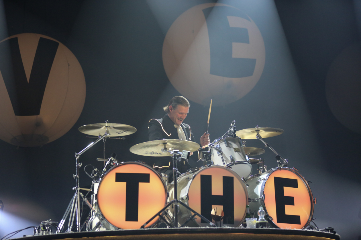 The Hives – The Hives.