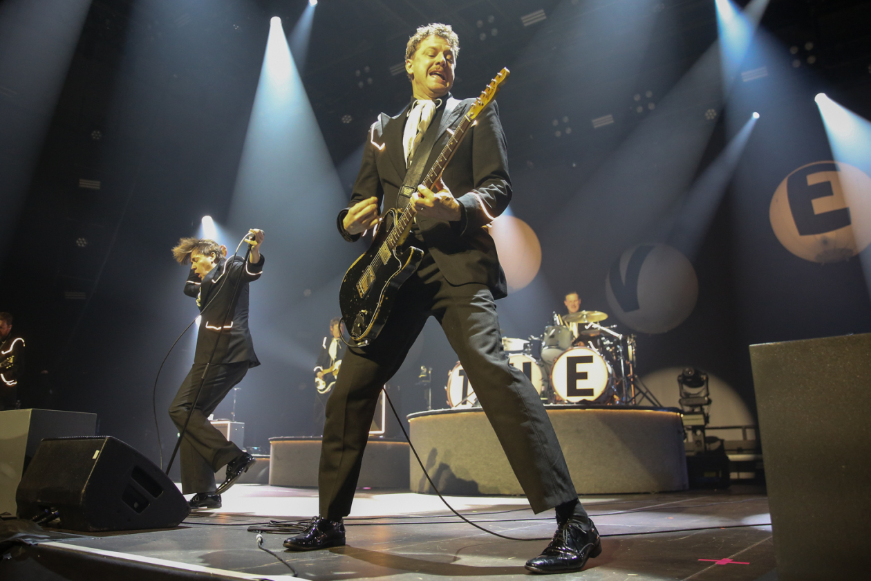 The Hives – The Hives.