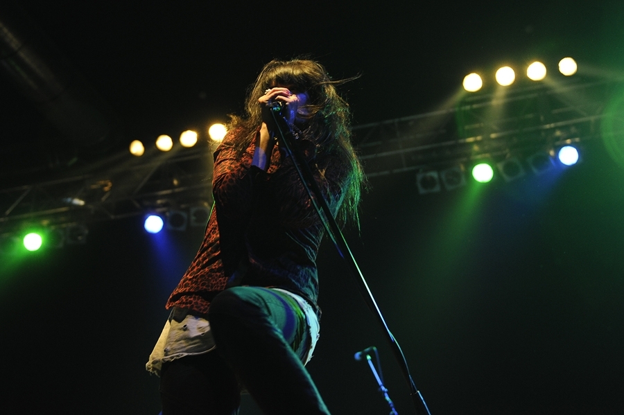 The Kills – Das britische Duo sorgt für Exstase in Berlin. – Allisson Mosshart.