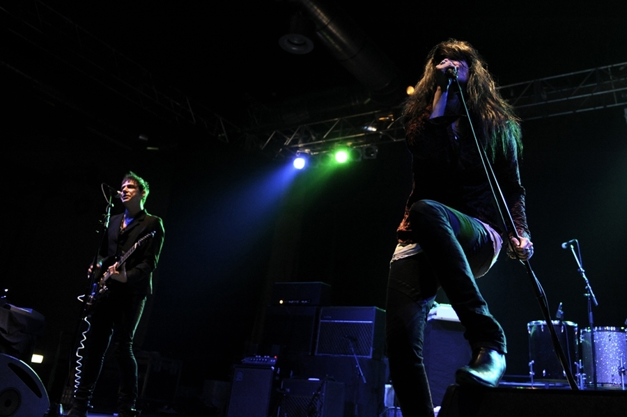 The Kills – Das britische Duo sorgt für Exstase in Berlin. – Killing time in Berlin.