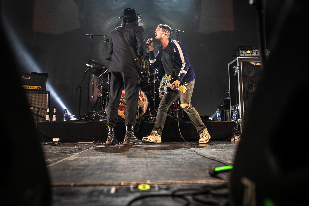 Pete Doherty, Carl Barât, John Hassall und Gary Powell live. – The Libertines.