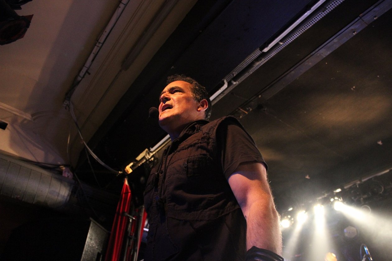The Neal Morse Band – Neal Morse begeistert im Pilgergewand 3 Stunden lang. 