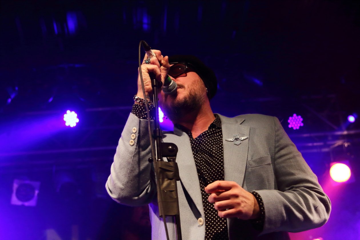 The Night Flight Orchestra – Björn Strid und seine Mannschaft heben ab auf ihrer ersten Europa-Tour. – Die erste Tour der Schwedenrocker.