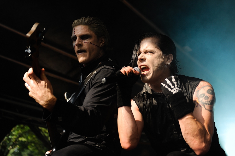 The Other live beim  Baden im Blut 2011 in Lörrach – Viktor Sharp und Rod Usher