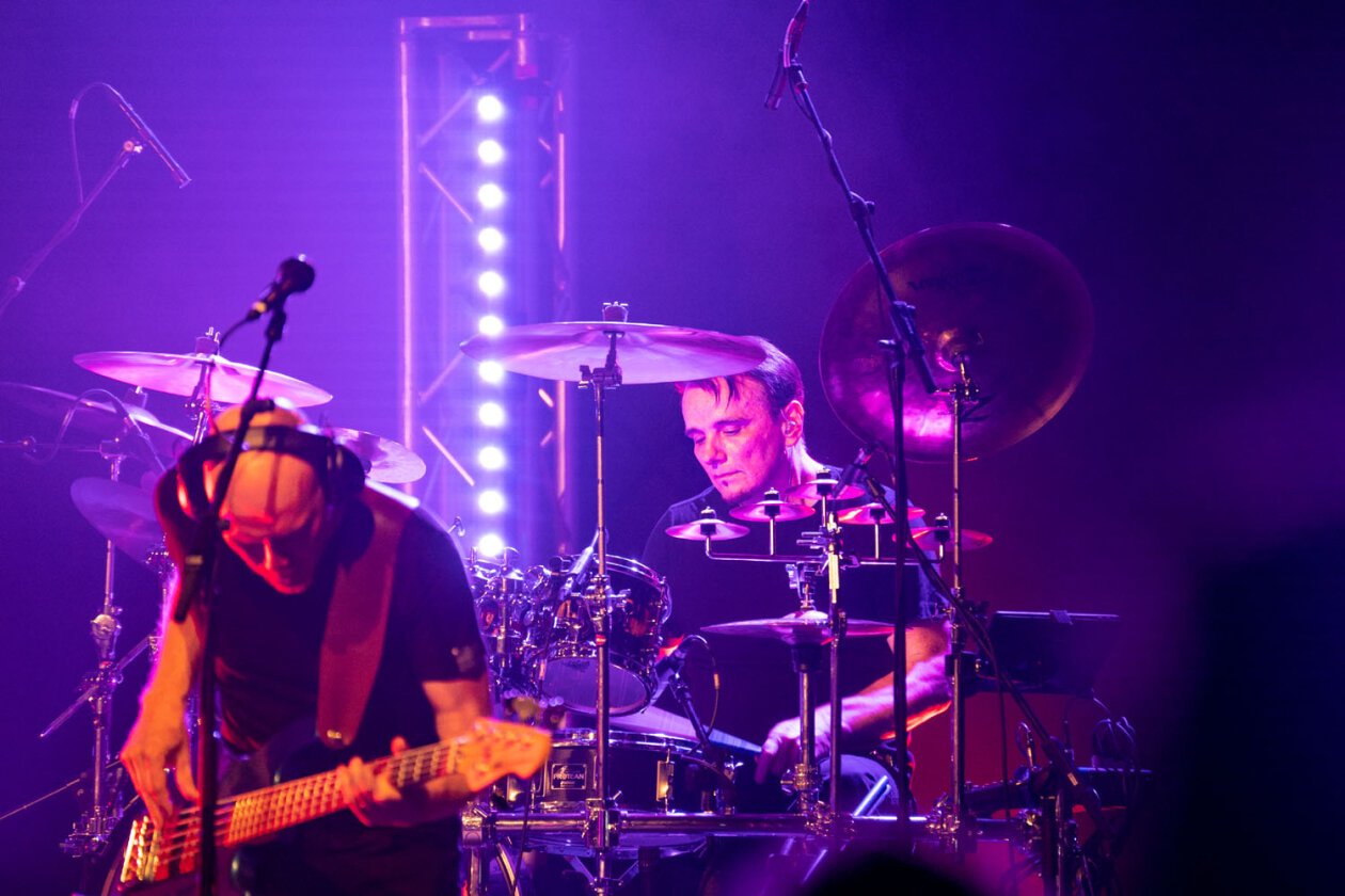 Endlich wieder echte Konzerte erleben! Die britischen Progressive/Alternative-Rocker live in Köln. – The Pineapple Thief.