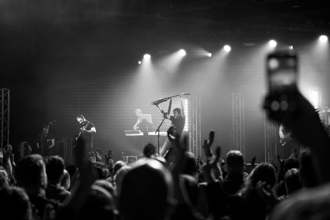 Endlich wieder echte Konzerte erleben! Die britischen Progressive/Alternative-Rocker live in Köln. – The Pineapple Thief.