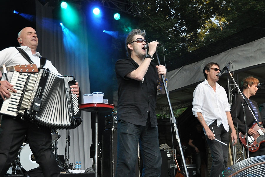 The Pogues – Gute Stimmung vor und auf Freilichtbühne Killesberg. – Alte Gassenhauer und gute Stimmung.