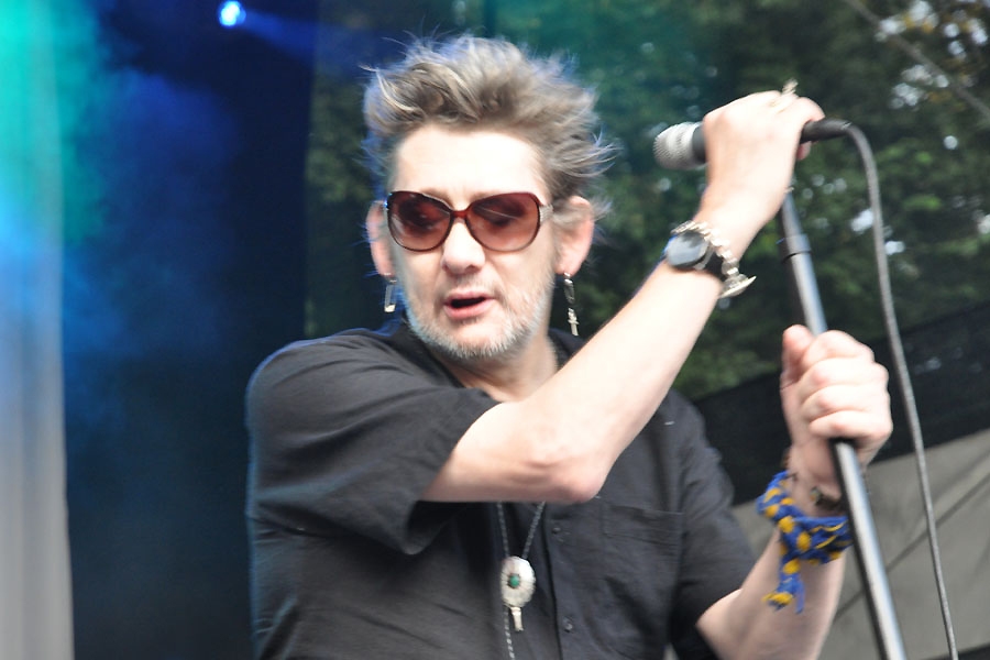 The Pogues – Gute Stimmung vor und auf Freilichtbühne Killesberg. – Scheiß auf die Fressleiste: I need a drink!