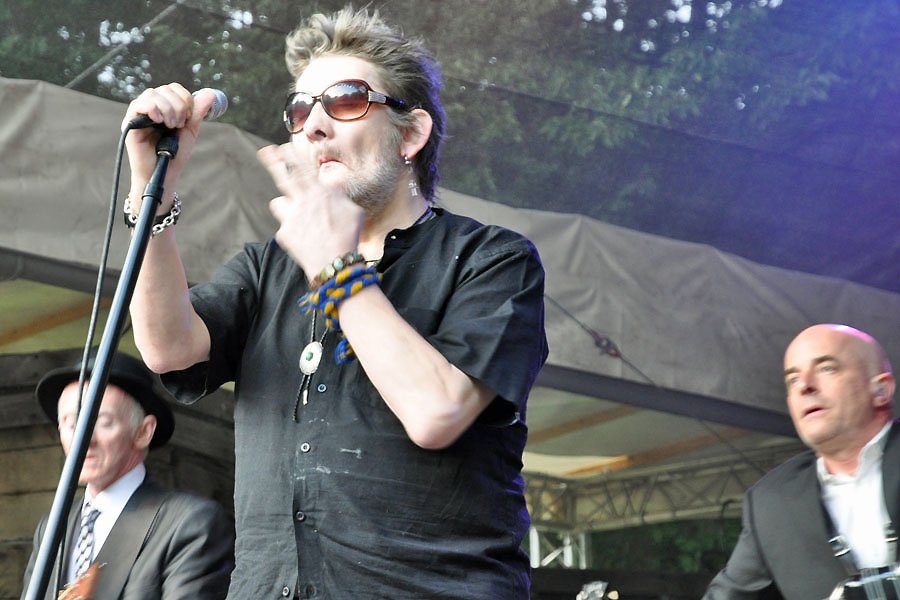 The Pogues – Gute Stimmung vor und auf Freilichtbühne Killesberg. – Shane in operation.