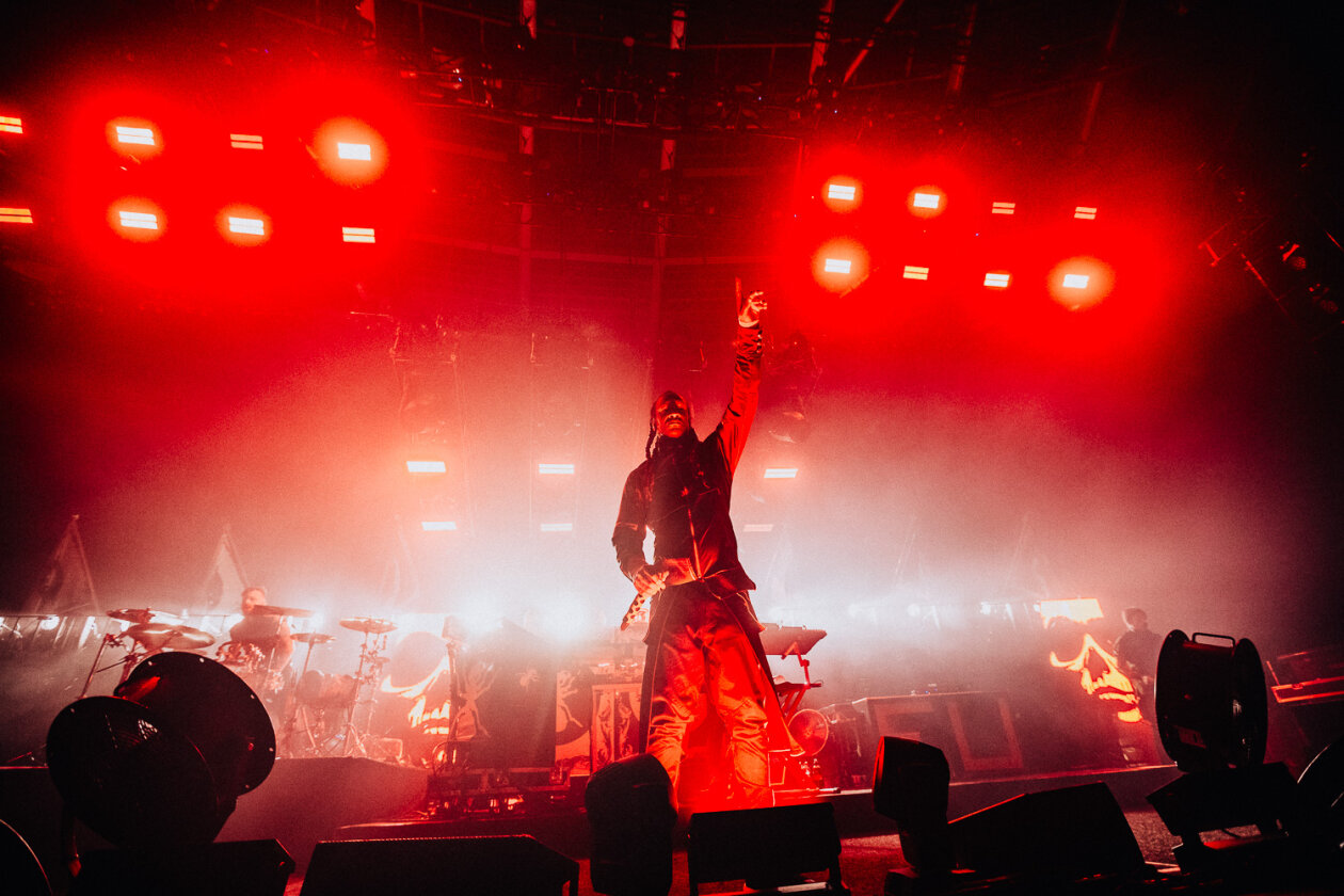 Bass-Attacke aus Großbritannien: Liam Howlett, Maxim und Band live. – The Prodigy.