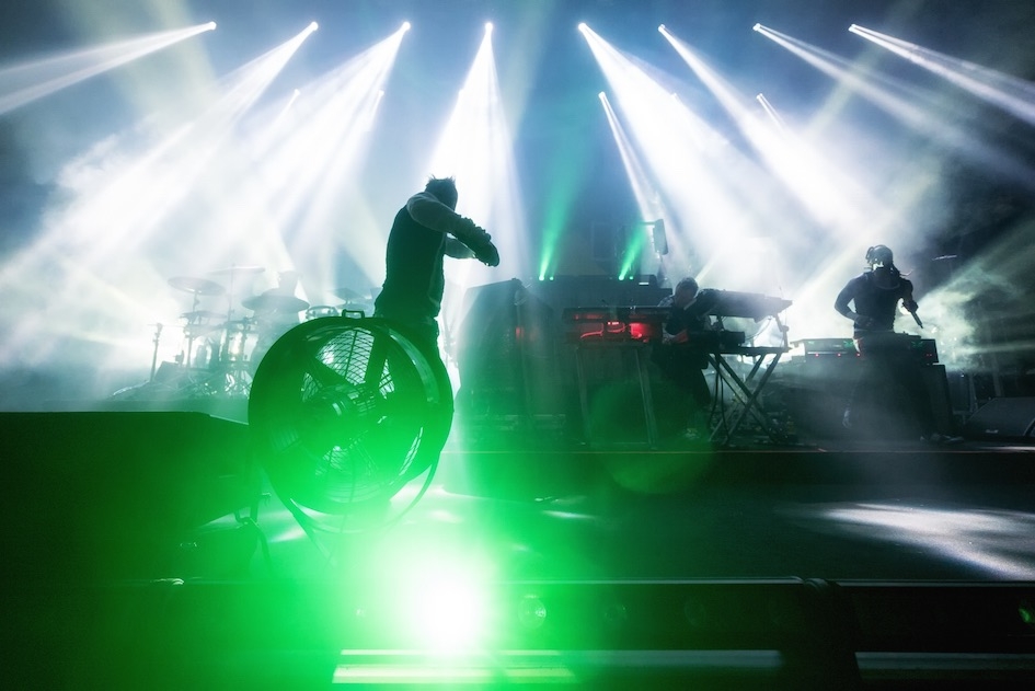 Hart am Gas - wie immer: Liam Howlett und Co. – The Prodigy in Berlin.