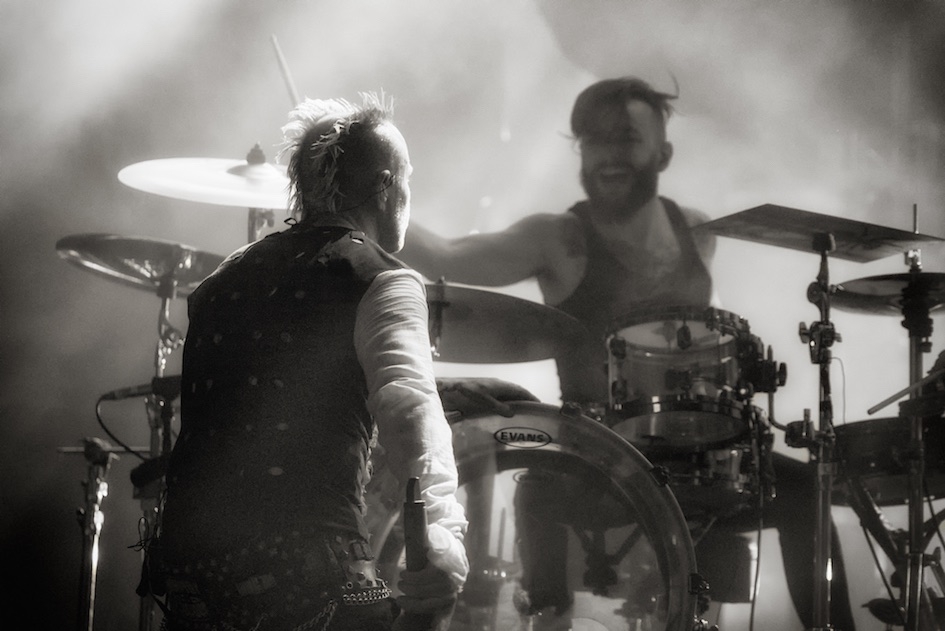 Hart am Gas - wie immer: Liam Howlett und Co. – The Prodigy live.