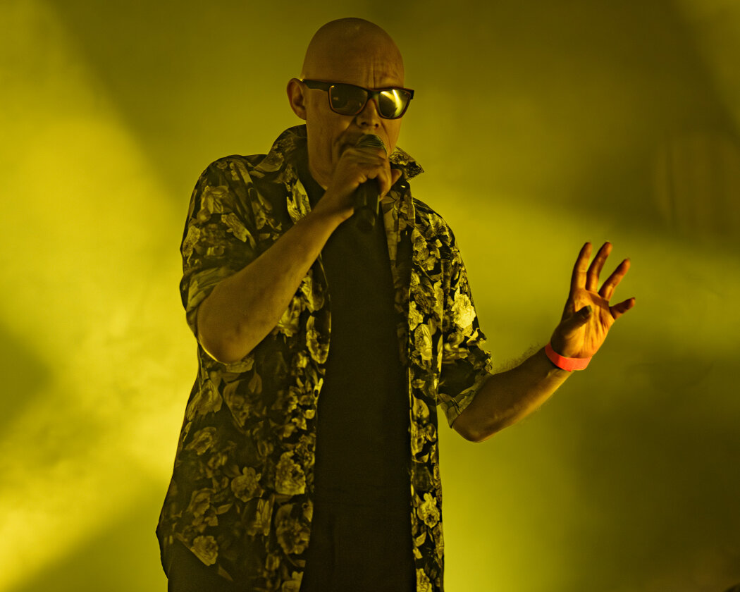 The Sisters Of Mercy – Nach einigen missglückten Gigs im vergangenen Herbst kehrt Andrew Eldritch mit neuem Line-up auf die Bühne zurück - und liefert. – Andrew Eldritch.