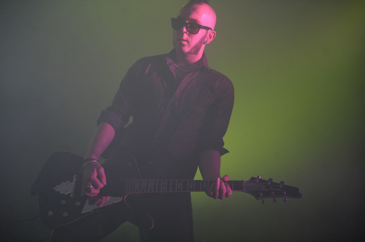 The Sisters Of Mercy – Andrew Eldritch und seine Schwestern nebeln Köln ein. – Die Sisters im Kölner E-Werk: