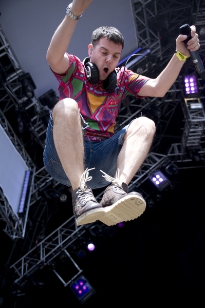 Anheizen, rumproleten: The Streets beim Open-Air St. Gallen 2009. – Jump, Mike, jump!