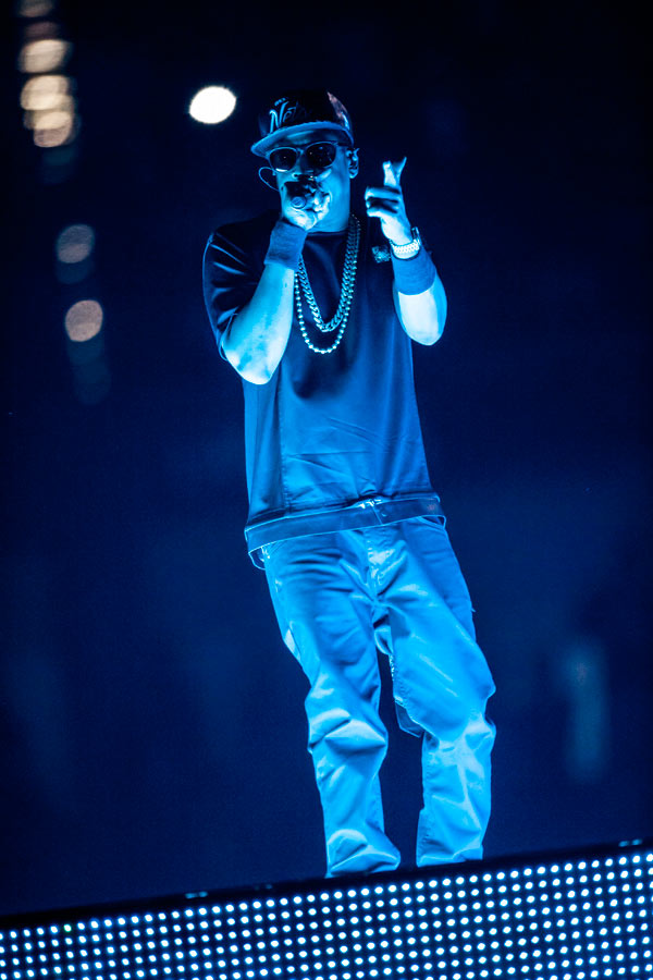 The Throne – You are now watching the throne! – Jay-Z...