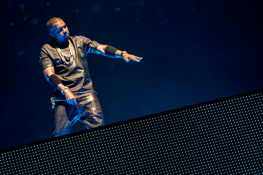 The Throne – You are now watching the throne! – Kanye