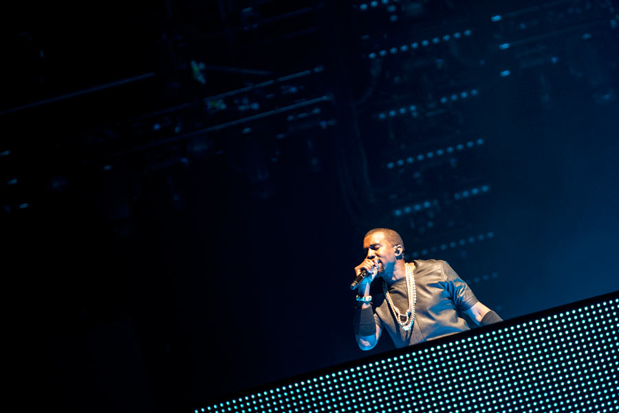 The Throne – You are now watching the throne! – Kanye West