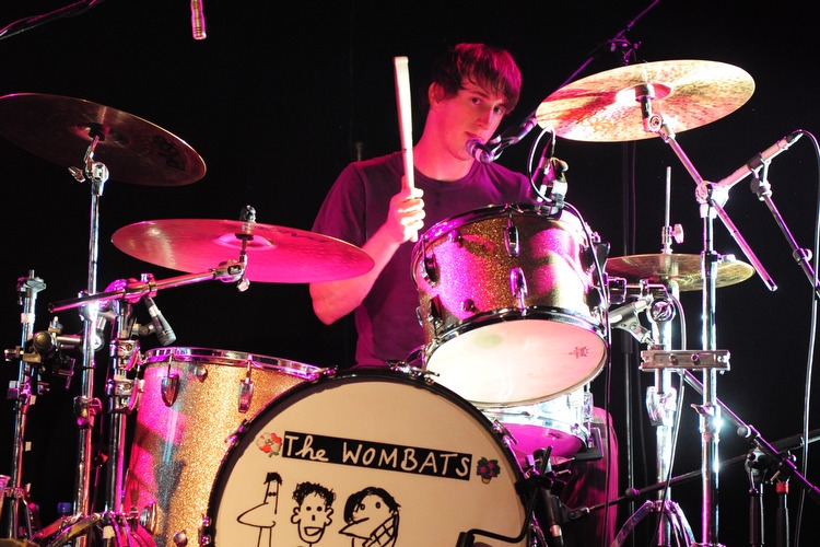 The Wombats mischen die Live Music Hall in Köln auf. – Dan Haggis